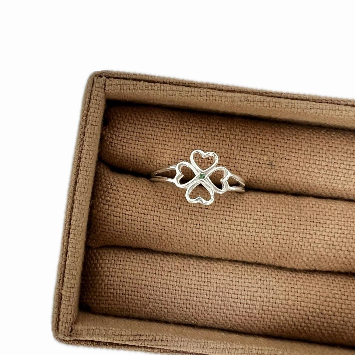 Anel Trevo Verde Menta