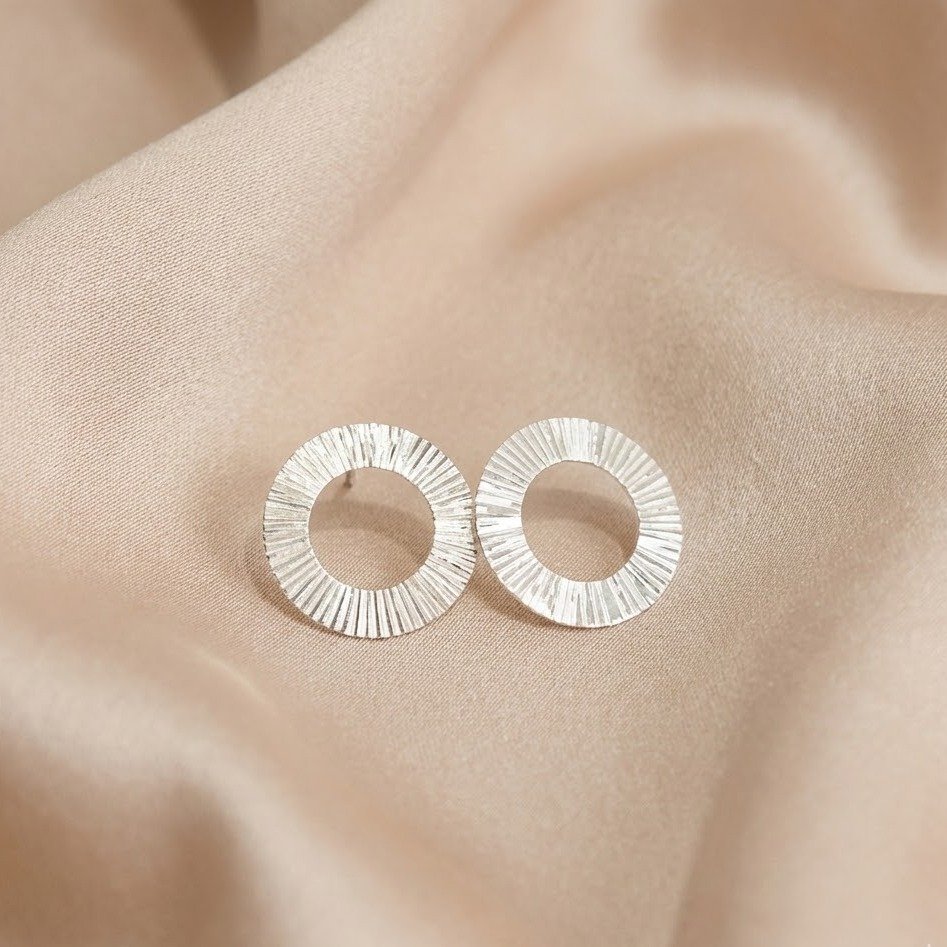 Brinco Circulo Vazado