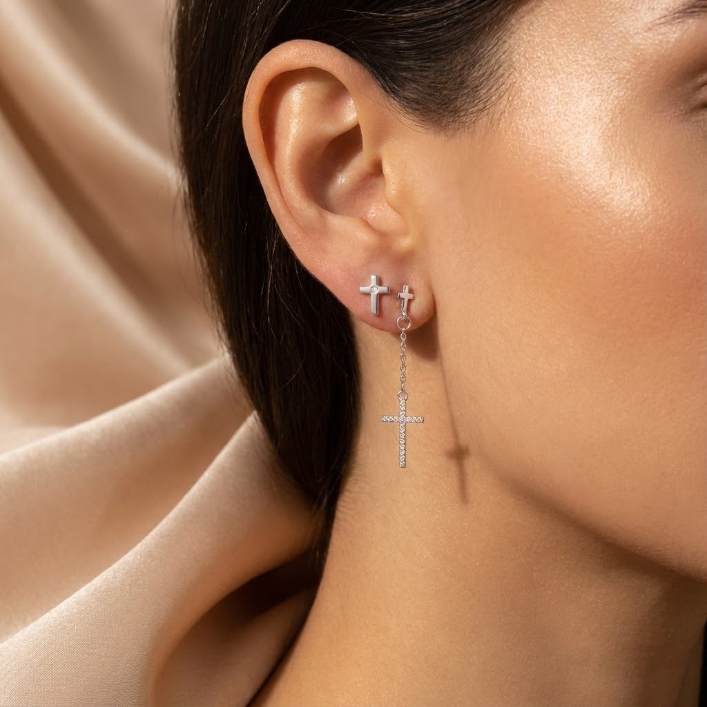 Brinco duplo Cruz + Corrente Cruz Zircônias