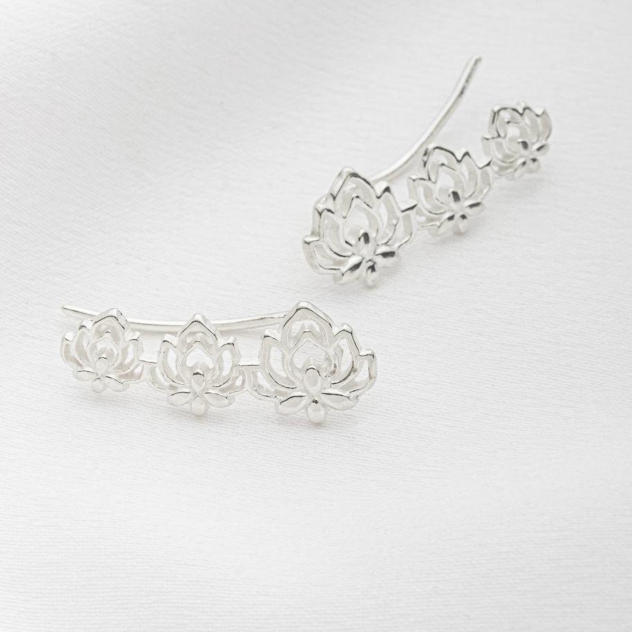 Brinco Flor de Lótus Cuff