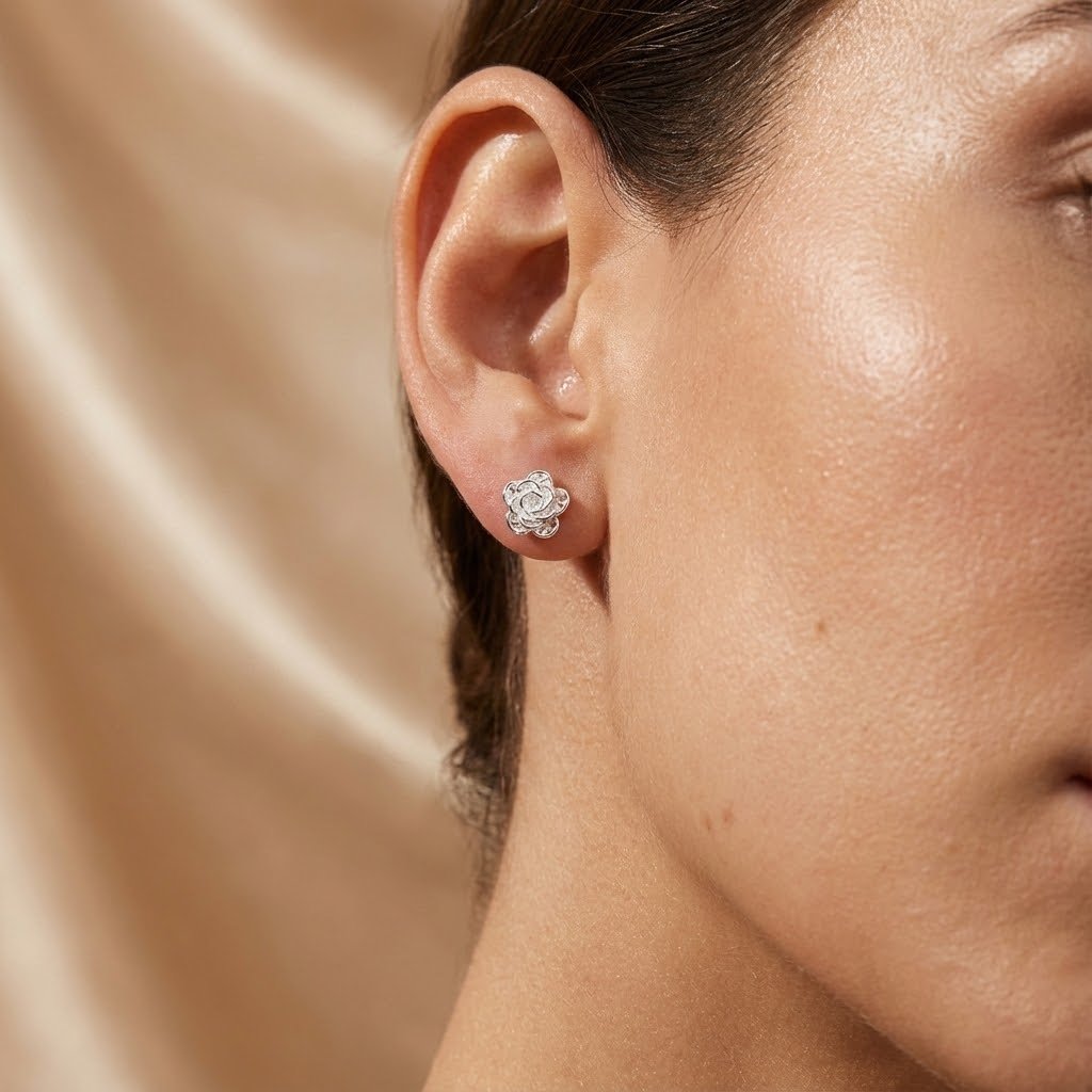 Brinco Mini Flor Renda Italiana