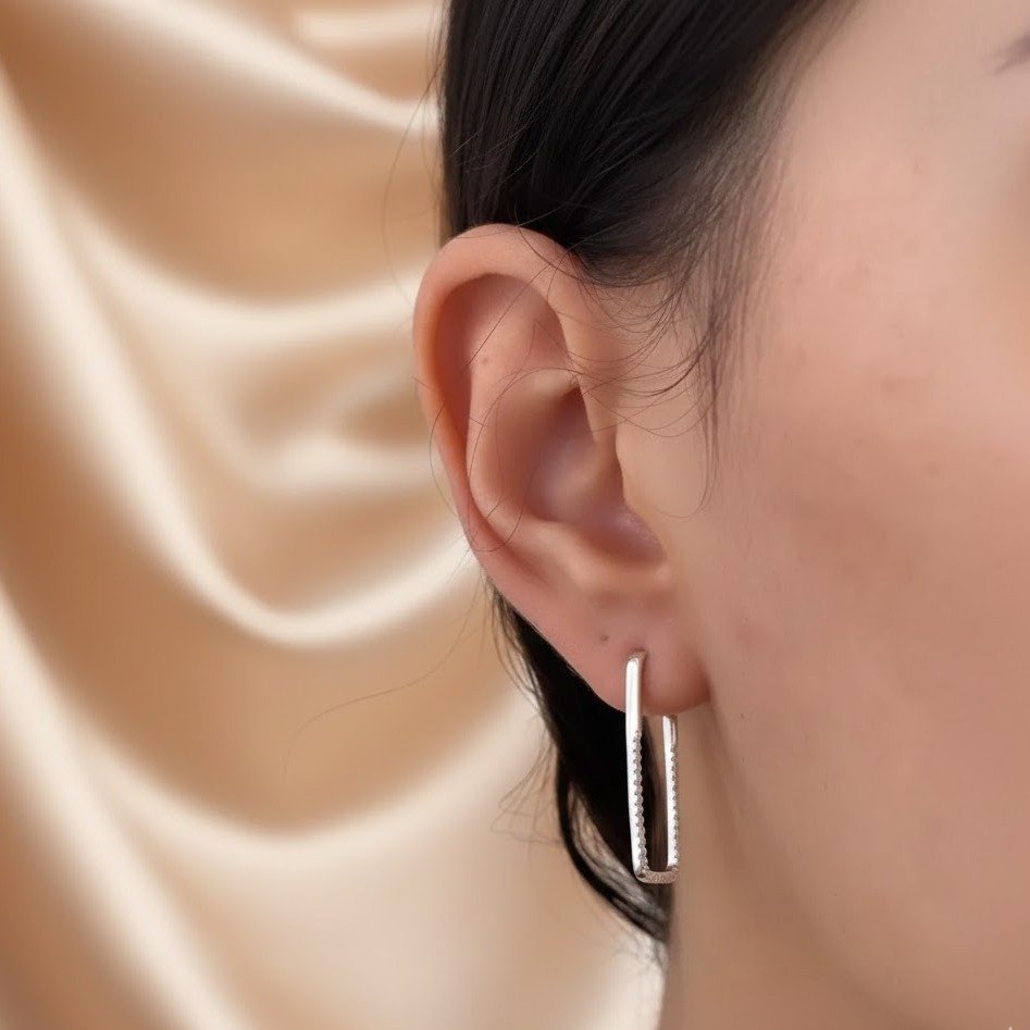 Brinco Retangular Cravejado