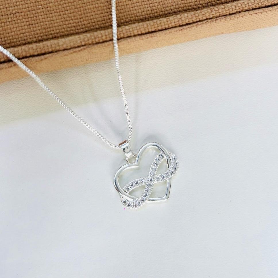 Colar Coração Infinito Cravejado