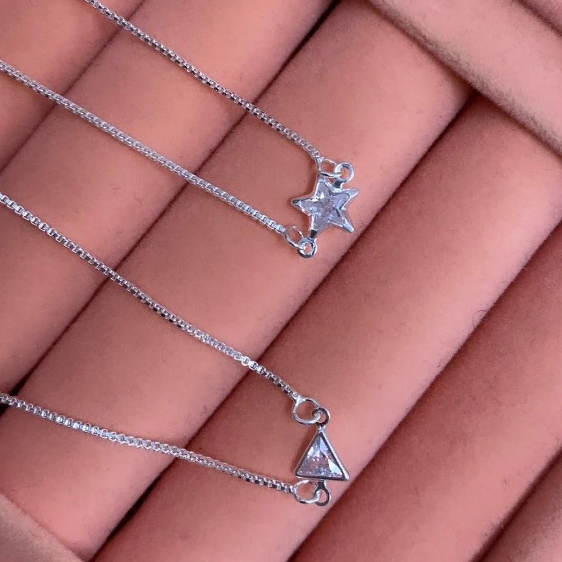 Colar de Prata Ponto de Luz Fixo Triângulo