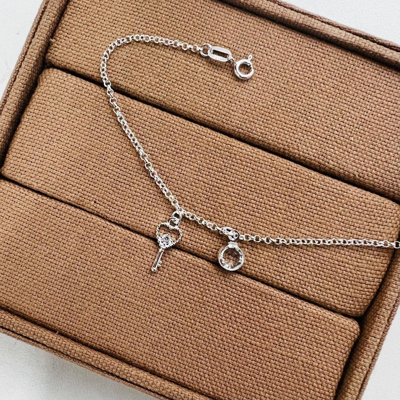 Pulseira Chave Cravejada