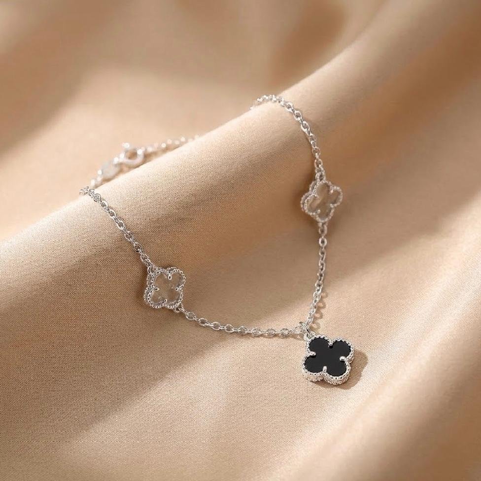 Pulseira Trevo Fixo e Pendurado